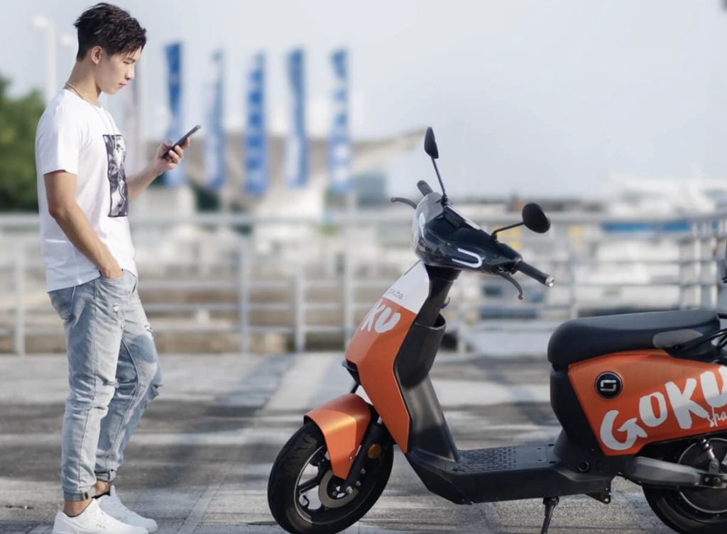 Gokube Scooter Rider